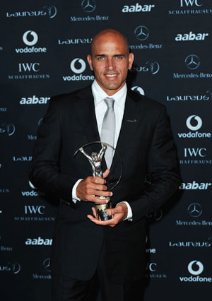 KellySlaterLaures1_Award