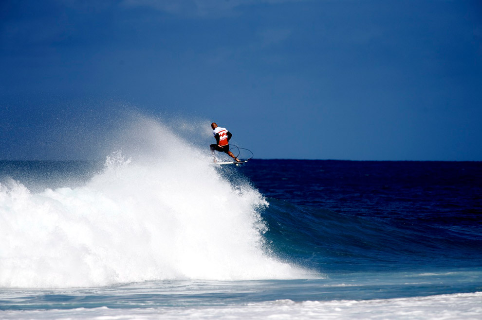 MorganMaassen_PipeMasters_Round3_KellySlater_Social_29